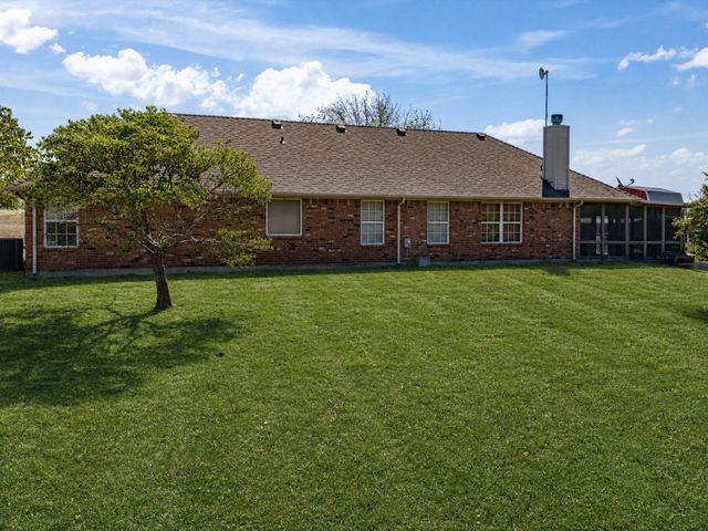768 Longbranch Drive, Decatur, TX 76234