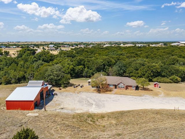 768 Longbranch Drive, Decatur, TX 76234