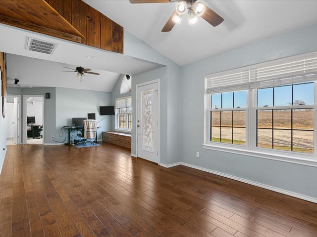 768 Longbranch Drive, Decatur, TX 76234