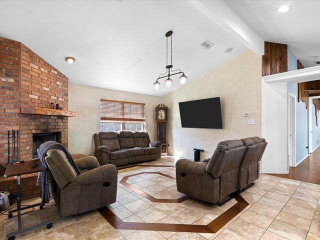 768 Longbranch Drive, Decatur, TX 76234