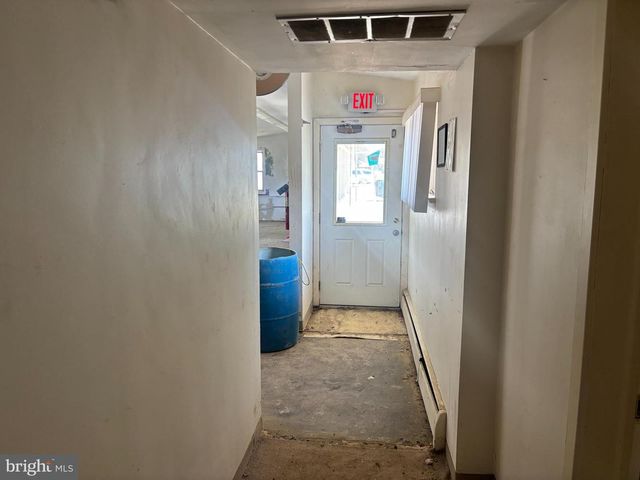 919 BROADWAY, Westville, NJ 08093