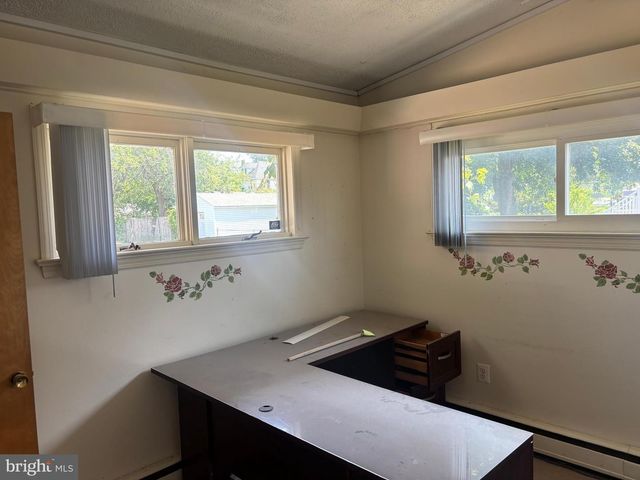 919 BROADWAY, Westville, NJ 08093