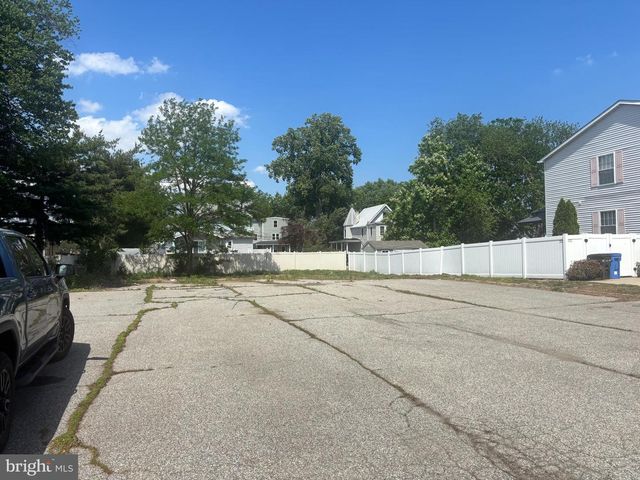 919 BROADWAY, Westville, NJ 08093