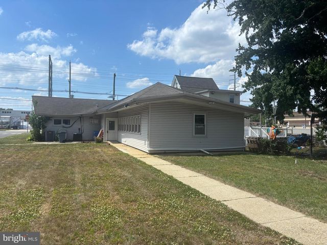 919 BROADWAY, Westville, NJ 08093