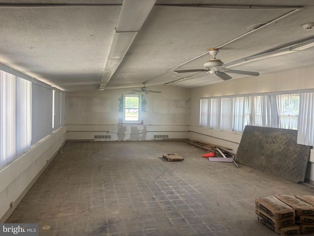919 BROADWAY, Westville, NJ 08093