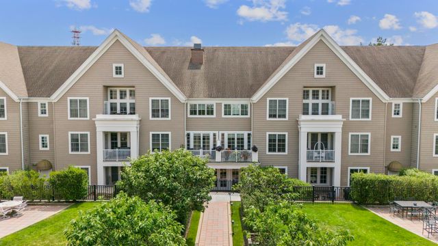 77 Havemeyer Lane 313, Stamford, CT 06902