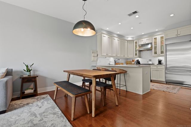 77 Havemeyer Lane 313, Stamford, CT 06902