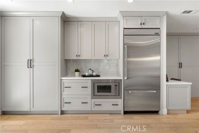 846 S Cloverdale, Los Angeles, CA 90036