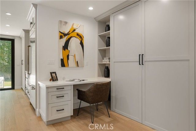 846 S Cloverdale, Los Angeles, CA 90036