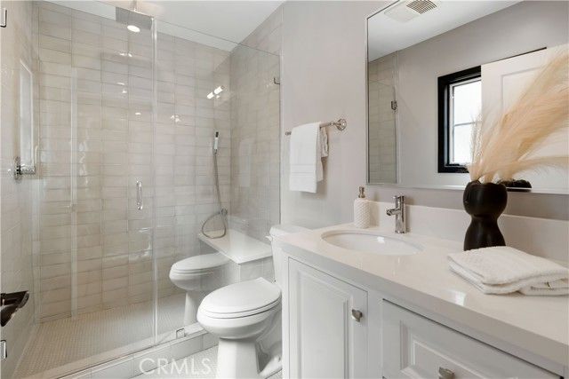 846 S Cloverdale, Los Angeles, CA 90036