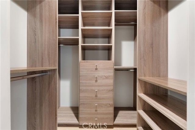 846 S Cloverdale, Los Angeles, CA 90036