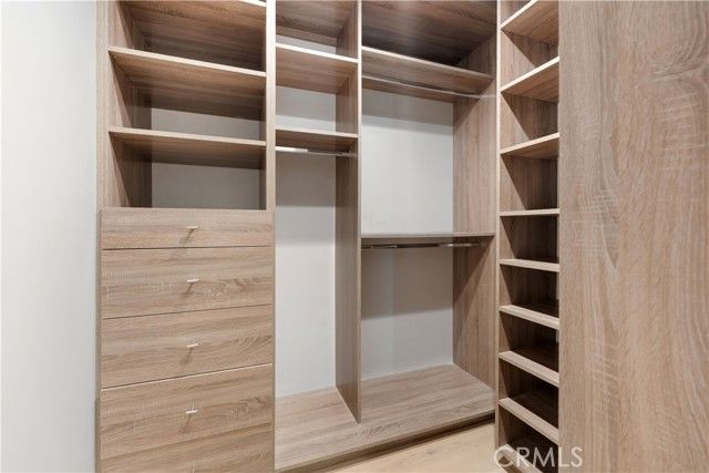 846 S Cloverdale, Los Angeles, CA 90036