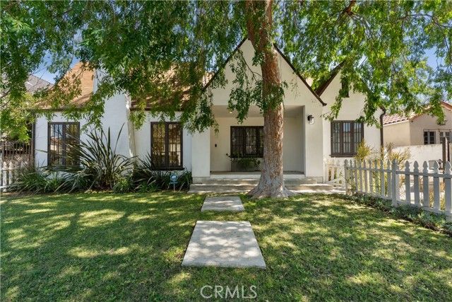 846 S Cloverdale, Los Angeles, CA 90036