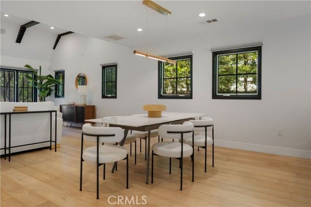 846 S Cloverdale, Los Angeles, CA 90036