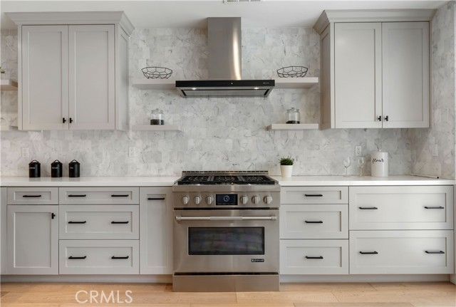 846 S Cloverdale, Los Angeles, CA 90036