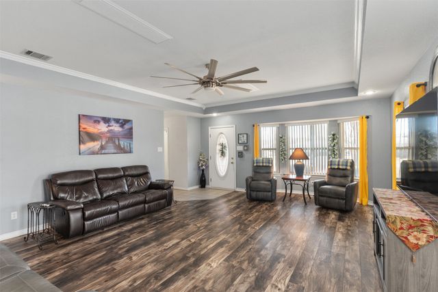 224 Autumn Wood Trail, Gun Barrel City, TX 75156