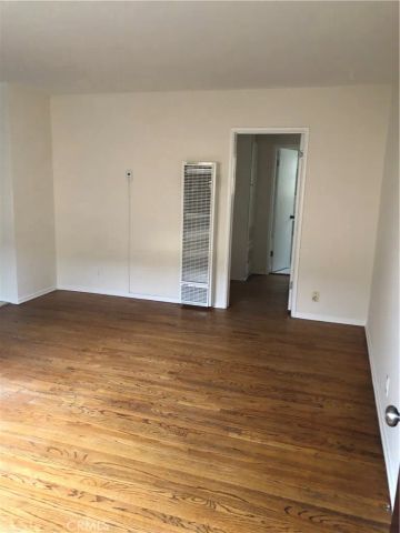 10647 Sherman Grove Avenue E, Sunland, CA 91040