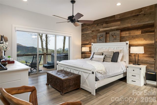366 Signature Row Boulevard, Waynesville, NC 28785