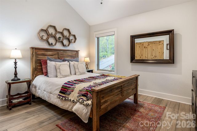 366 Signature Row Boulevard, Waynesville, NC 28785