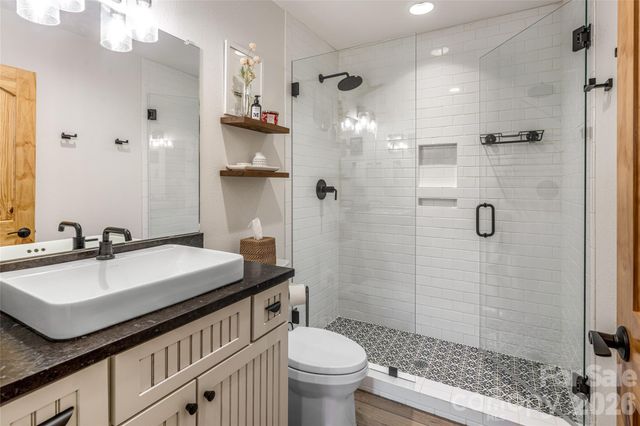 366 Signature Row Boulevard, Waynesville, NC 28785