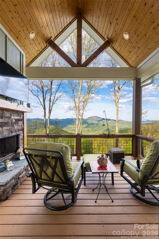 366 Signature Row Boulevard, Waynesville, NC 28785