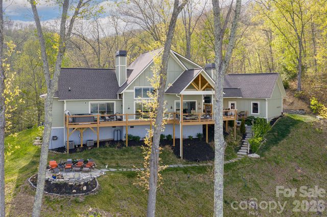 366 Signature Row Boulevard, Waynesville, NC 28785
