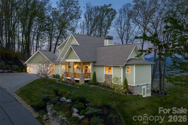 366 Signature Row Boulevard, Waynesville, NC 28785