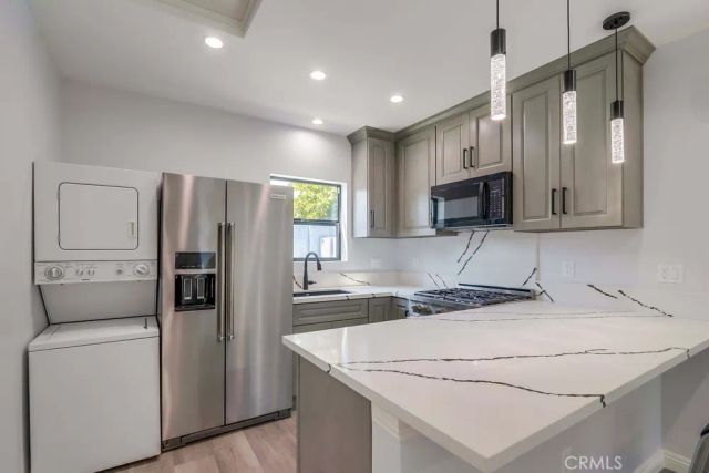 1260 E Turin Avenue B, Anaheim, CA 92805