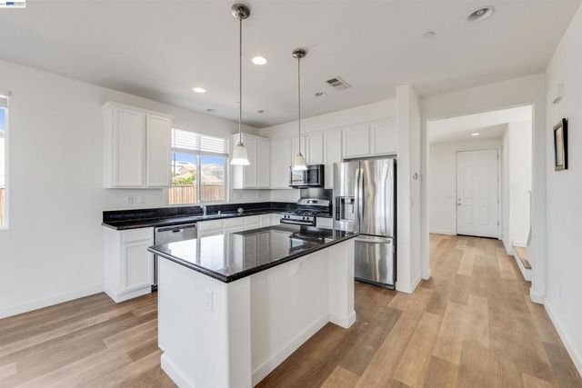 2229 Botany Bay Dr, Pittsburg, CA 94565