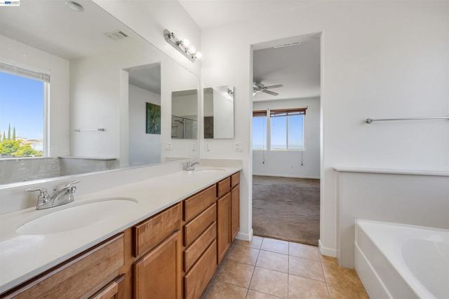2229 Botany Bay Dr, Pittsburg, CA 94565