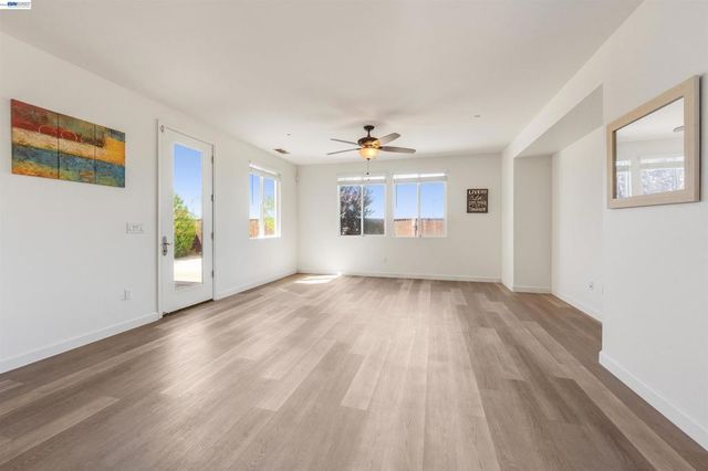 2229 Botany Bay Dr, Pittsburg, CA 94565