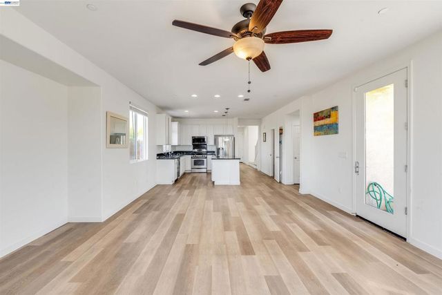 2229 Botany Bay Dr, Pittsburg, CA 94565