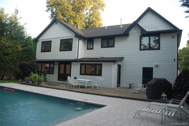 43 Marian Lane, Jericho, NY 11753