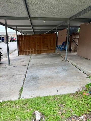 13527 Castilian Drive 1, Houston, TX 77015