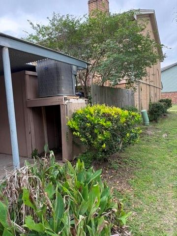 13527 Castilian Drive 1, Houston, TX 77015