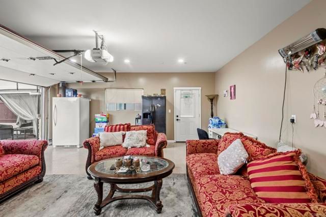 1243 Peach Ave, El Cajon, CA 92021