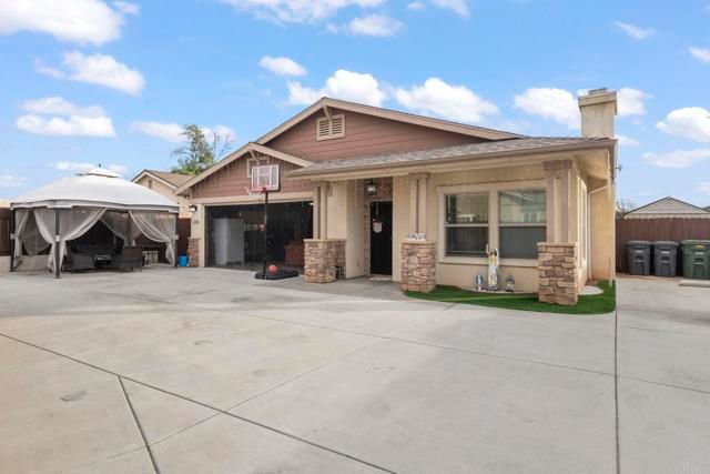 1243 Peach Ave, El Cajon, CA 92021