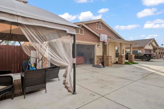 1243 Peach Ave, El Cajon, CA 92021