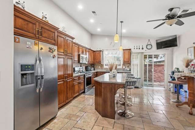 1243 Peach Ave, El Cajon, CA 92021