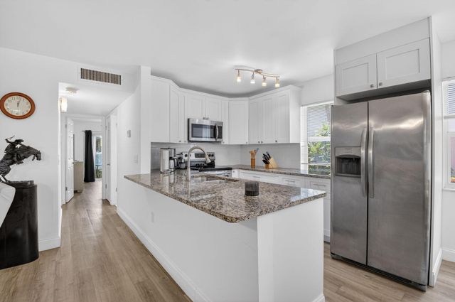 14 Flanders A, Delray Beach, FL 33484