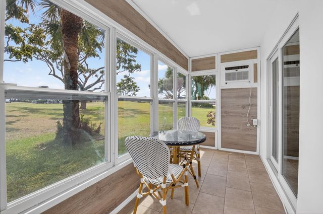 14 Flanders A, Delray Beach, FL 33484