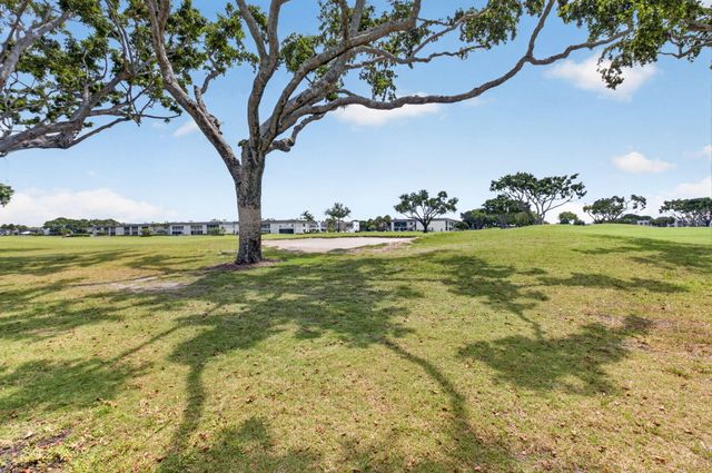 14 Flanders A, Delray Beach, FL 33484