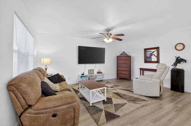 14 Flanders A, Delray Beach, FL 33484