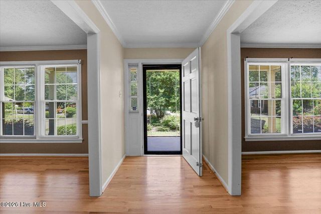 221 Pinewood Circle, Goldsboro, NC 27534