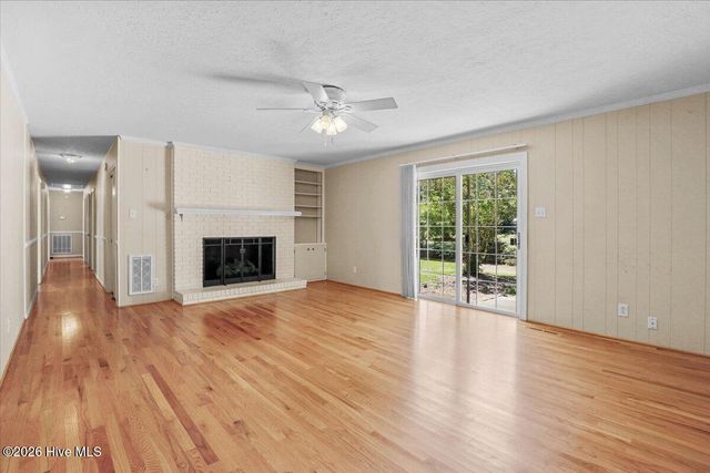 221 Pinewood Circle, Goldsboro, NC 27534