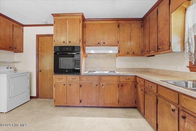 221 Pinewood Circle, Goldsboro, NC 27534