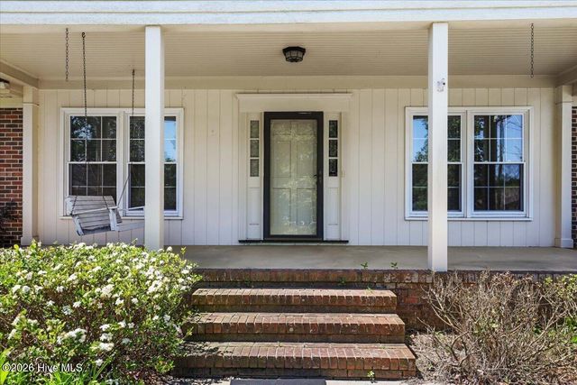 221 Pinewood Circle, Goldsboro, NC 27534