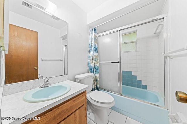 2066 Acacia Street NE, Palm Bay, FL 32905