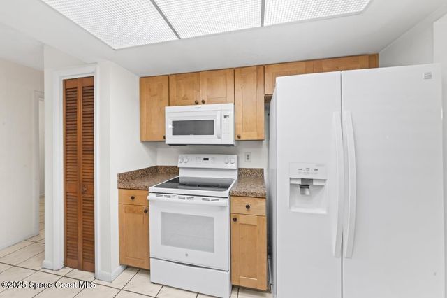 2066 Acacia Street NE, Palm Bay, FL 32905