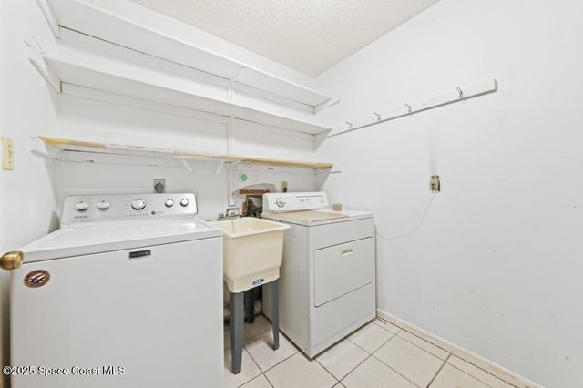 2066 Acacia Street NE, Palm Bay, FL 32905